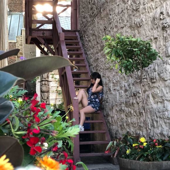 Meet your Posher, Jenny - Picture 1 of 1